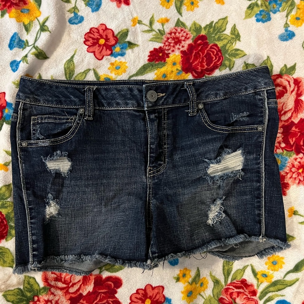 Maurices shorts 5/6.
